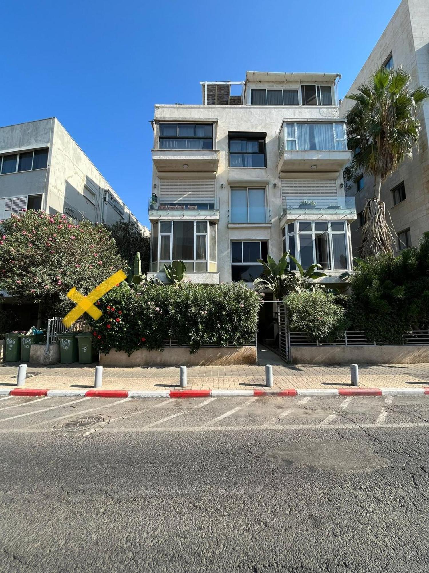 Glorious Renovated Apartment On Top Of The Beach Tel Aviv Bagian luar foto
